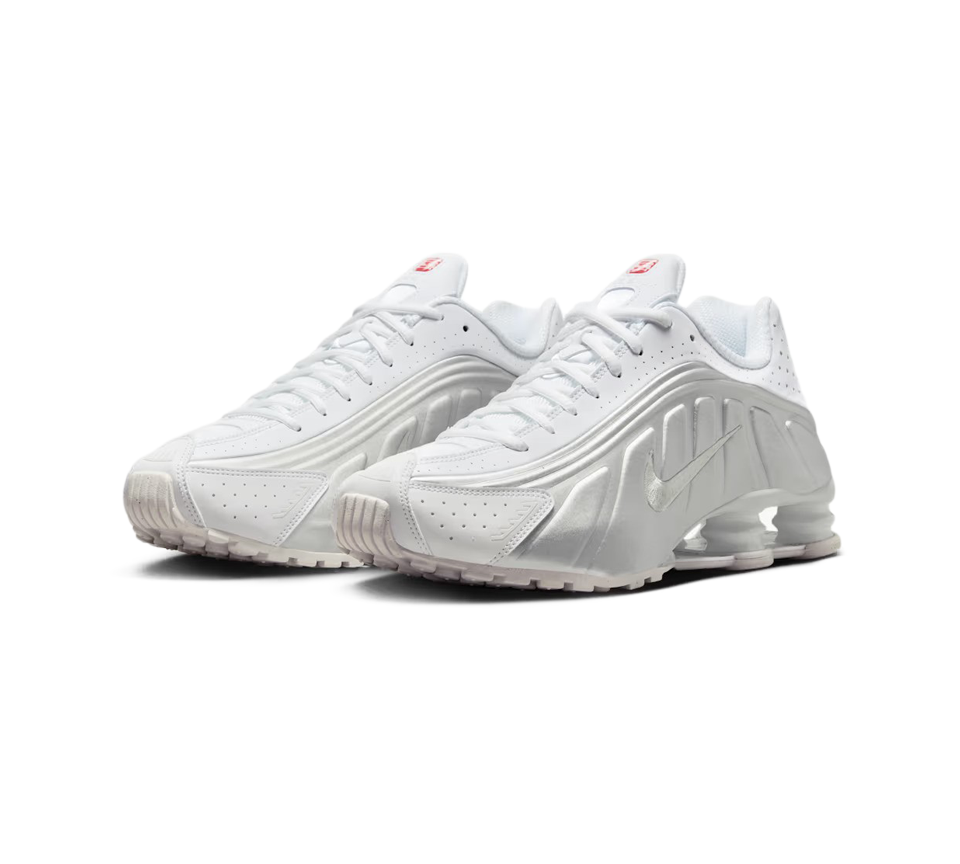 Nike Shox R4 Trainers White Metallic Silver UK 6-12